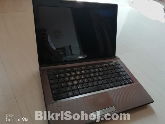 Asus laptop (4/500)